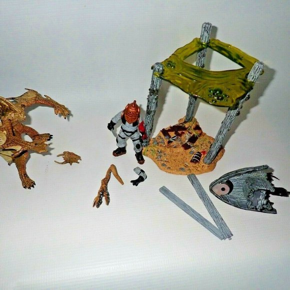 McFarlane Toys Monsters Series 2- The Sea Creatur - Picture 1 of 6